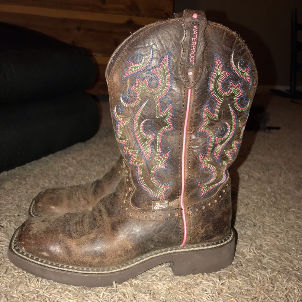 Justin Square Toe Boots